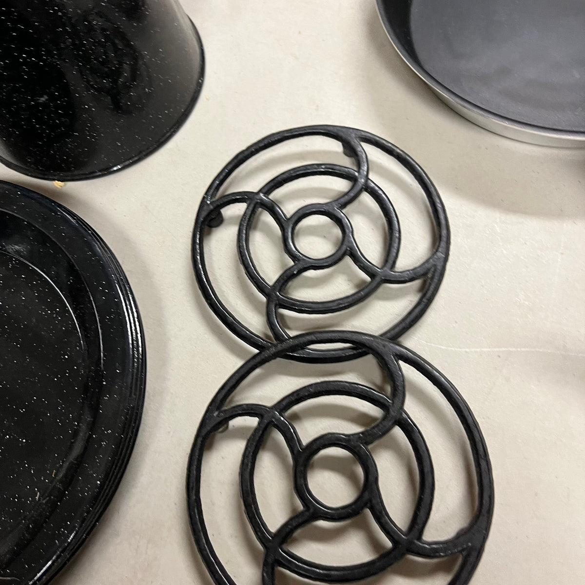 F522 Black enamel cooking grouping