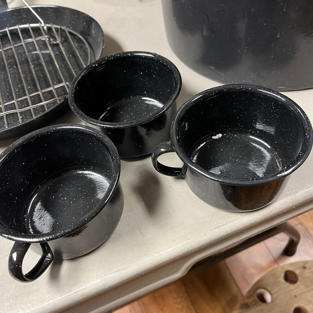 F522 Black enamel cooking grouping