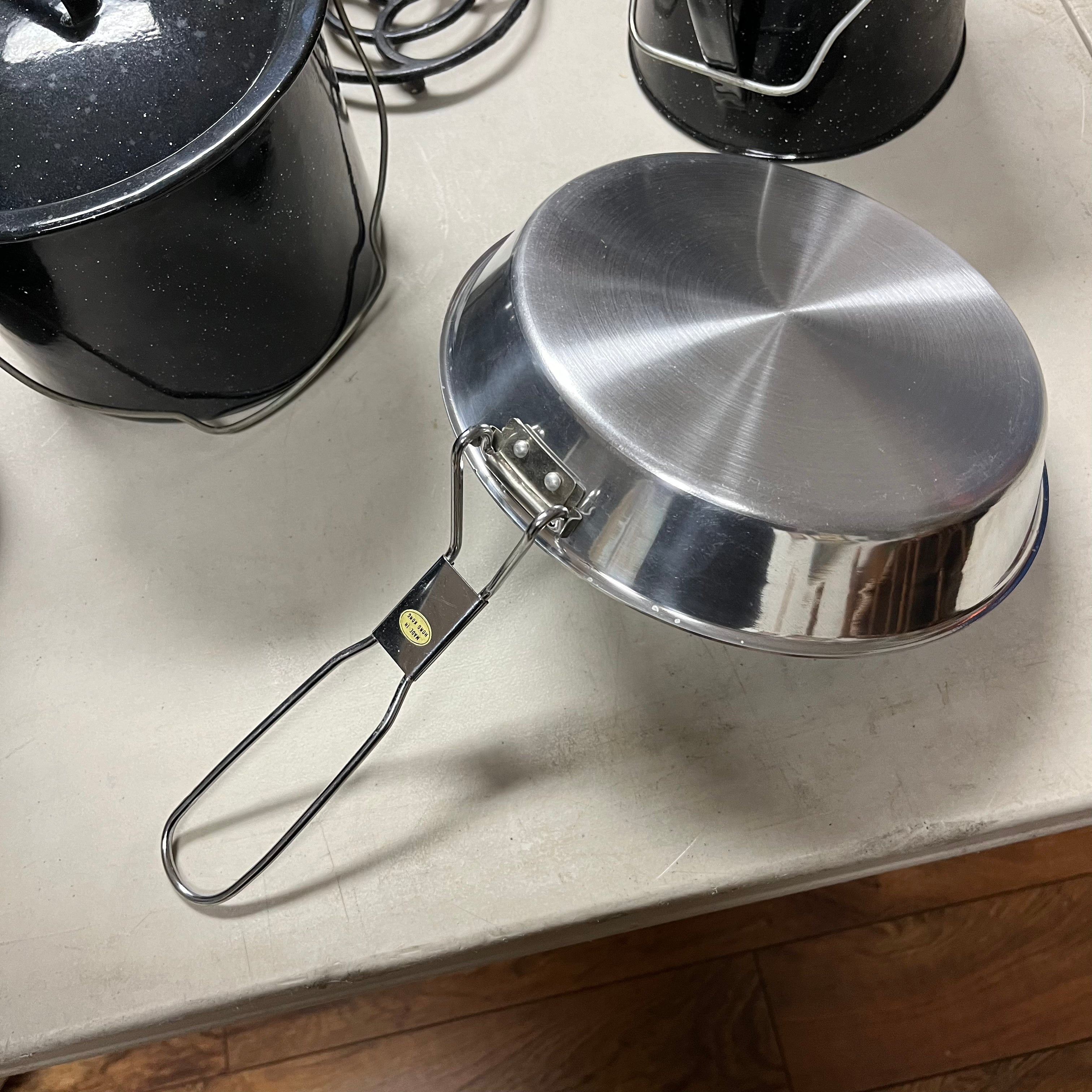F522 Black enamel cooking grouping