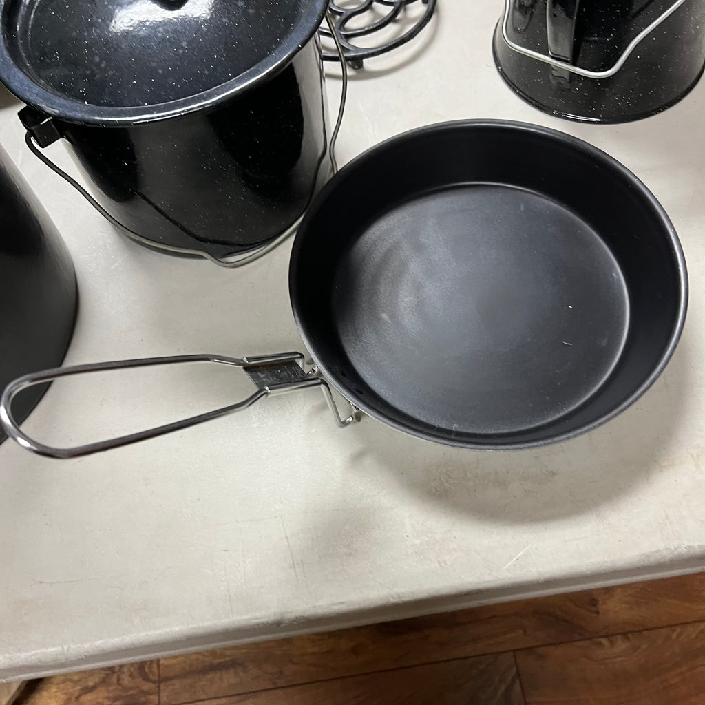 F522 Black enamel cooking grouping