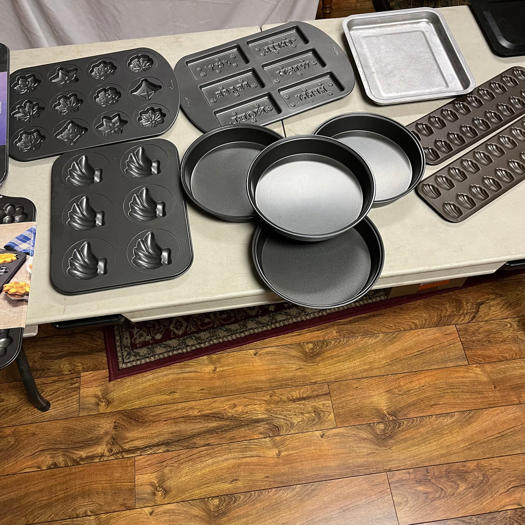 F525 Baking Grouping (chocolate moulds and more)