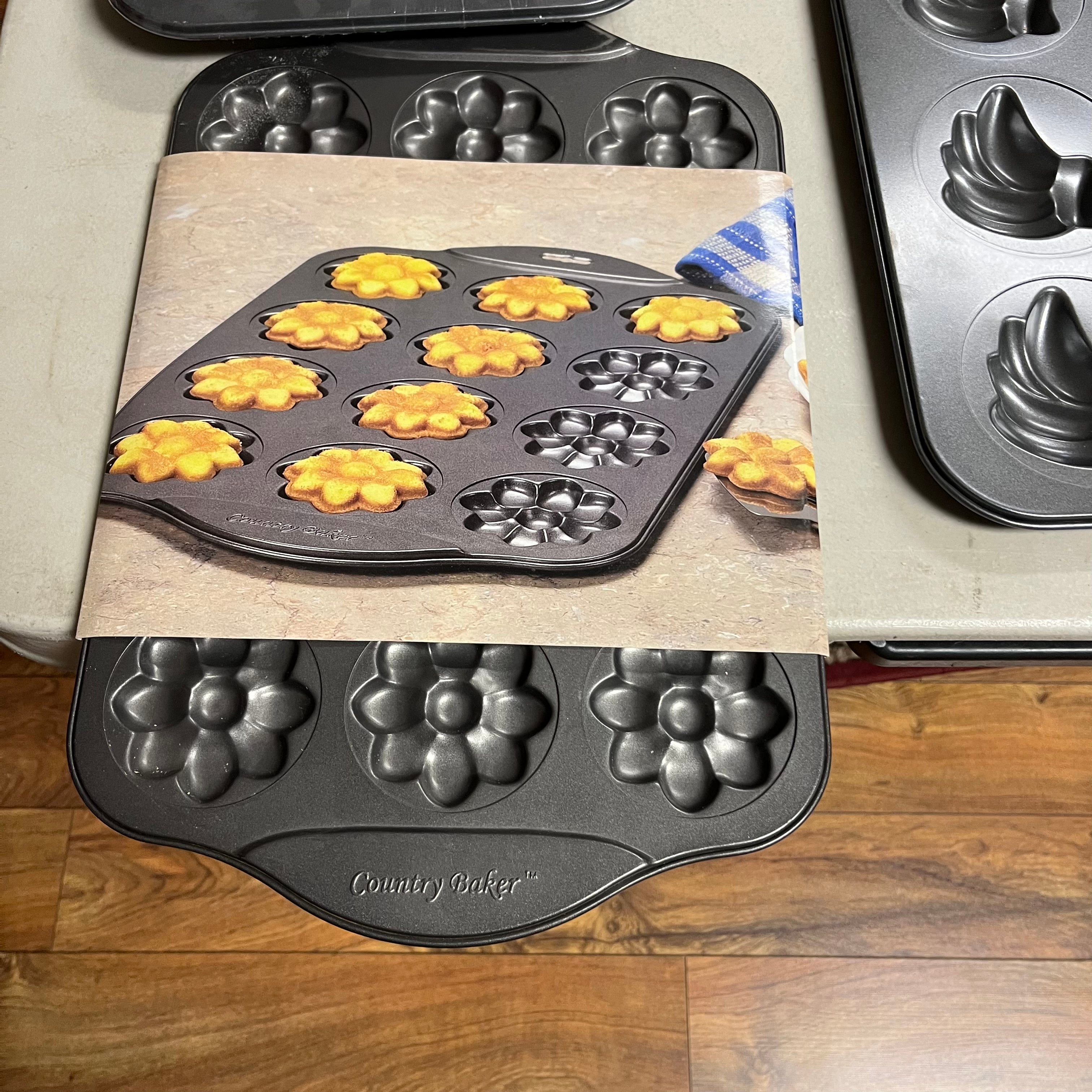 F525 Baking Grouping (chocolate moulds and more)