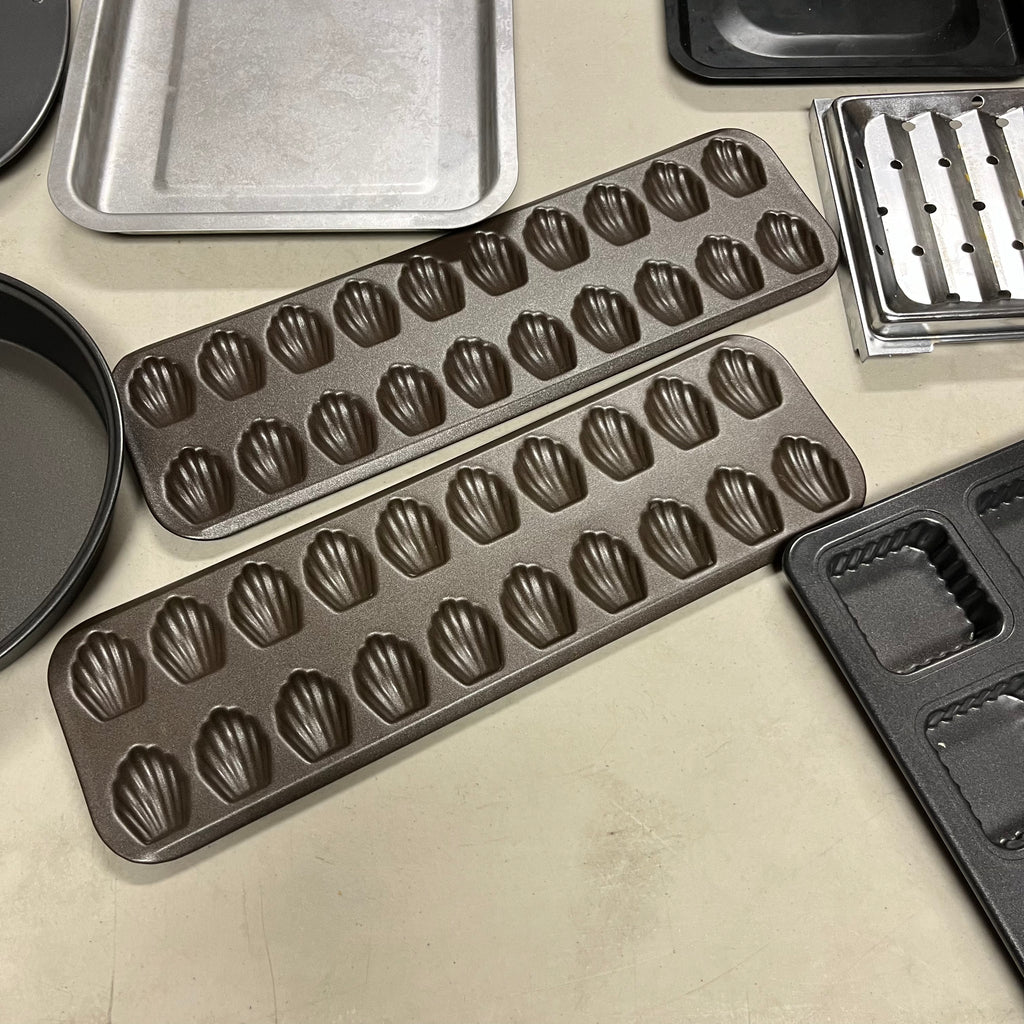 F525 Baking Grouping (chocolate moulds and more)