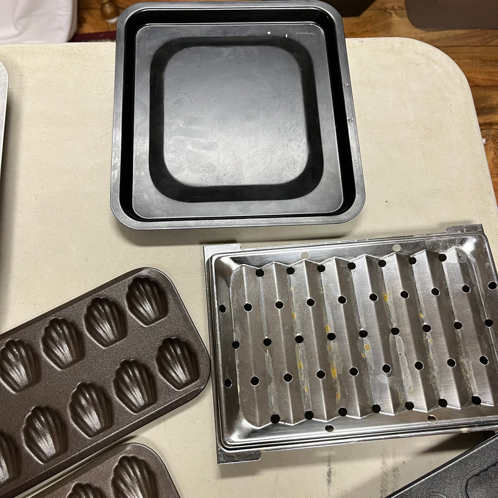 F525 Baking Grouping (chocolate moulds and more)