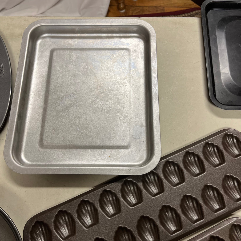 F525 Baking Grouping (chocolate moulds and more)