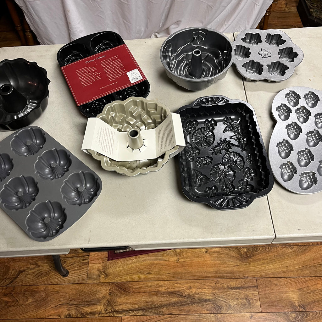 F526 Baking Grouping (bundt pan and more)
