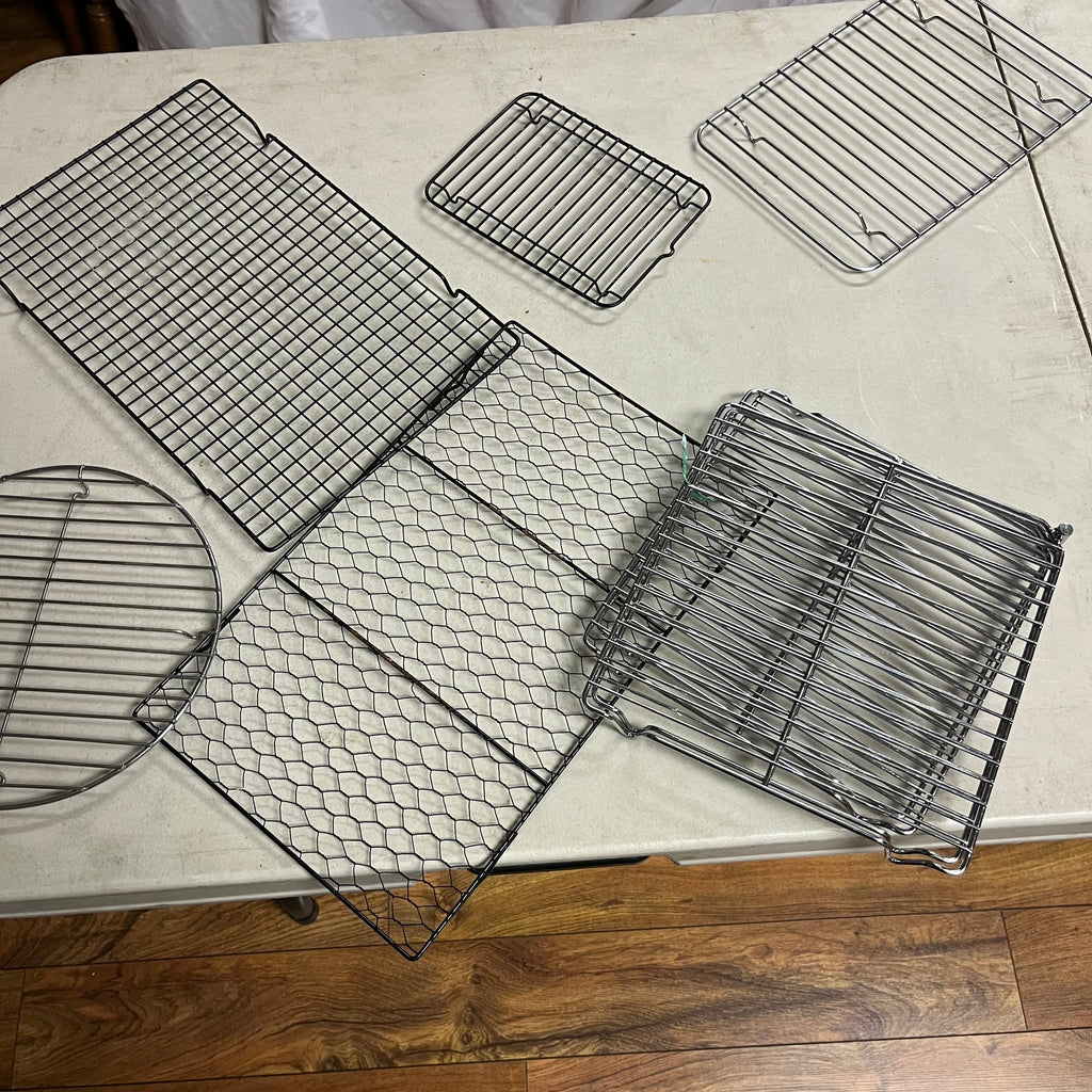 F527 Baking Grouping (cooling racks)