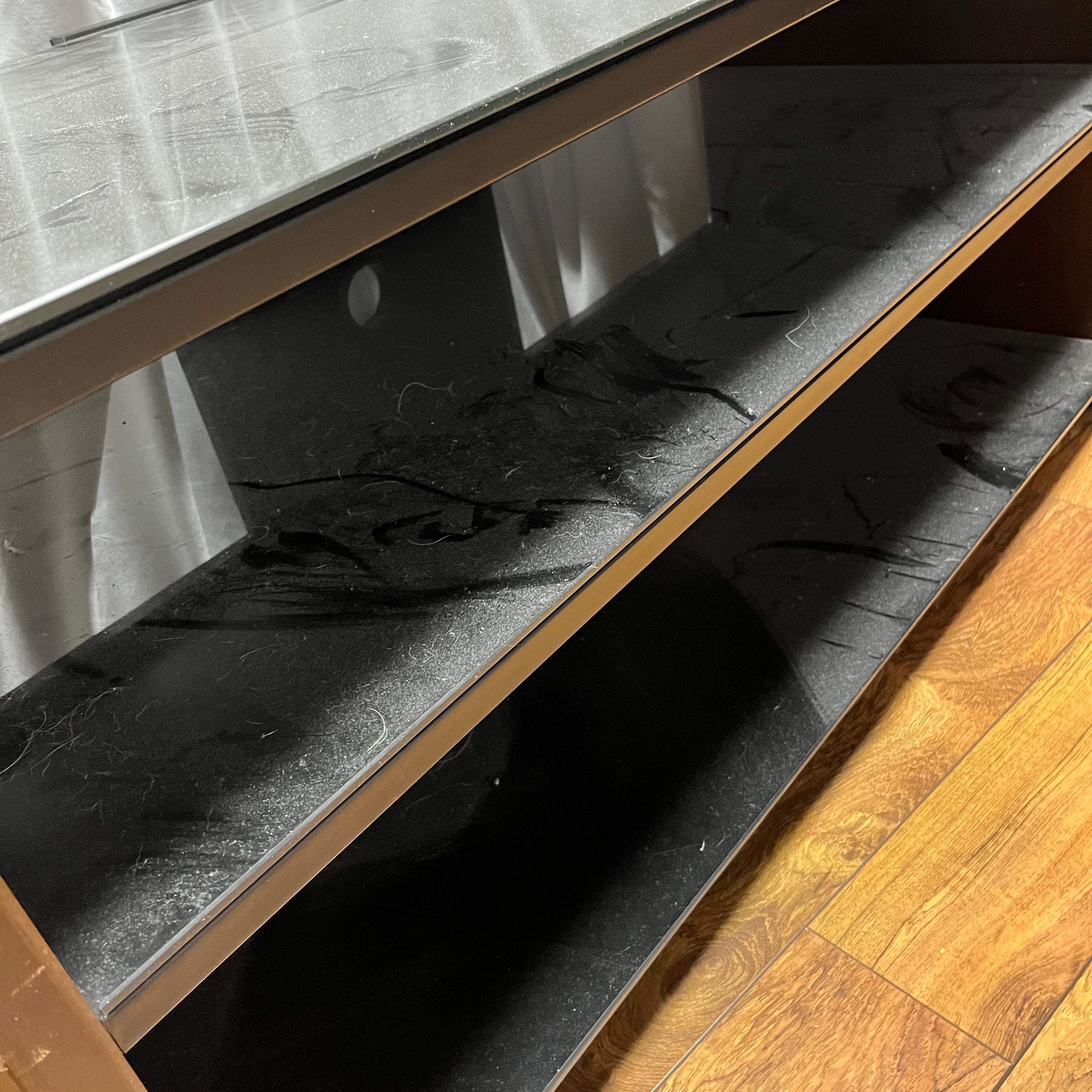 F532 Black glass and wood entertainment/tv stand