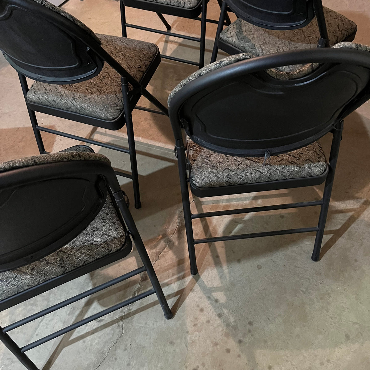 F534 Set of 6 black metal folding chairs