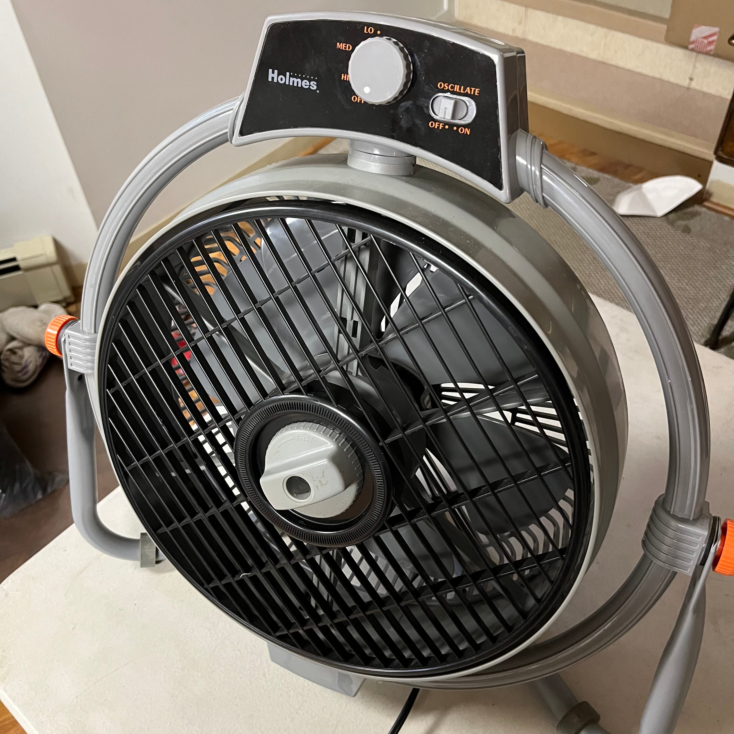 F537 Holmes table fan