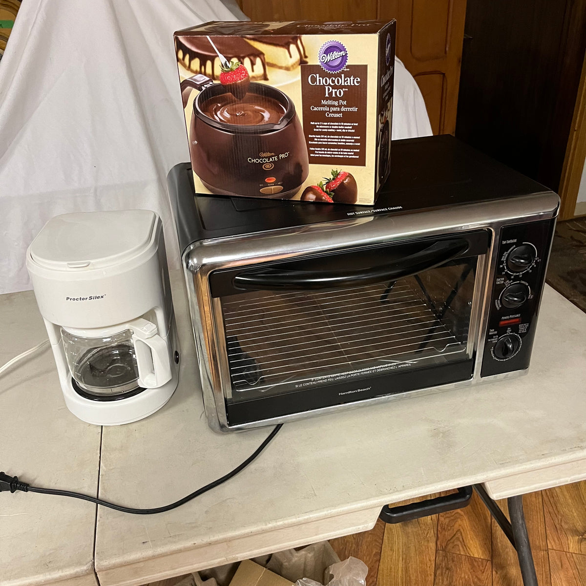 F541 Kitchen Grouping( chocolate fondue pot, toaster oven and Proctor Silex coffee maker)