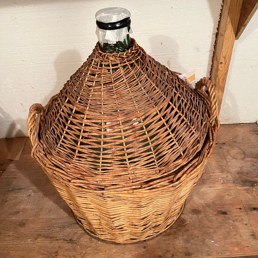 F544 Wicker demijohn