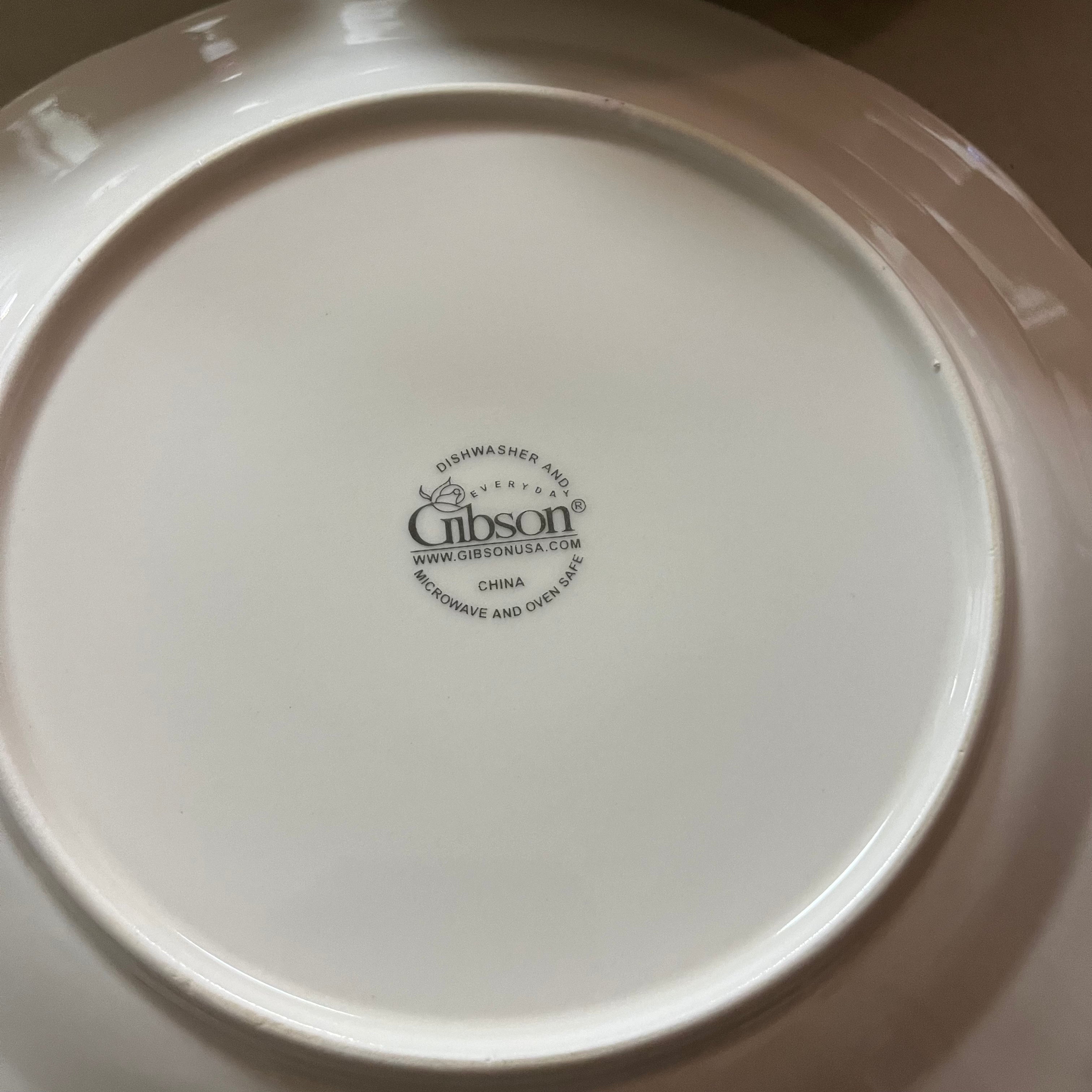 F547 32 Piece Gibson cottage style dinnerware grouping