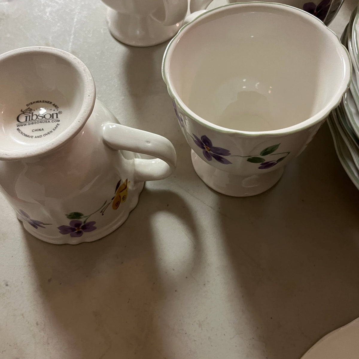 F547 32 Piece Gibson cottage style dinnerware grouping