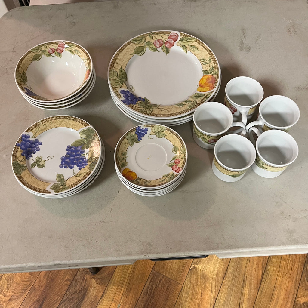 F548 Dishes Grouping (25 Gibson Everyday dishes)