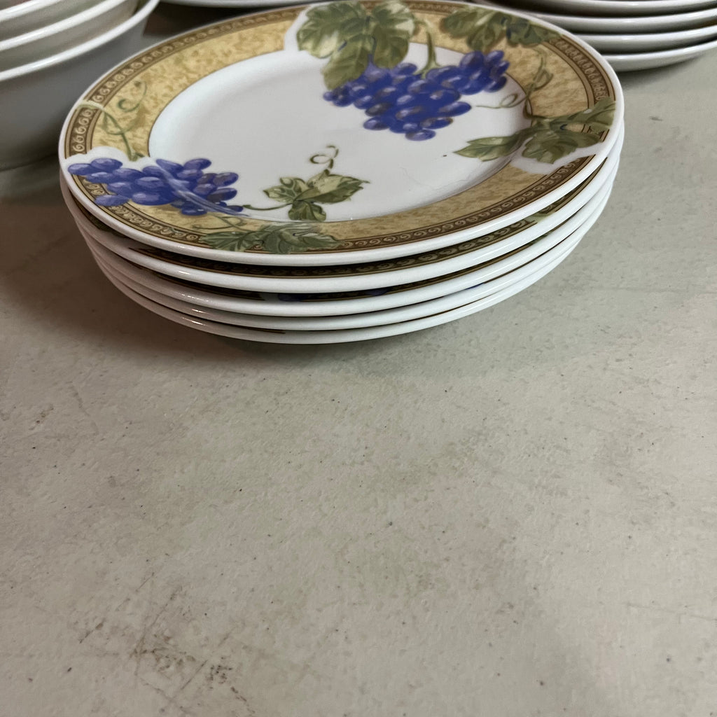 F548 Dishes Grouping (25 Gibson Everyday dishes)