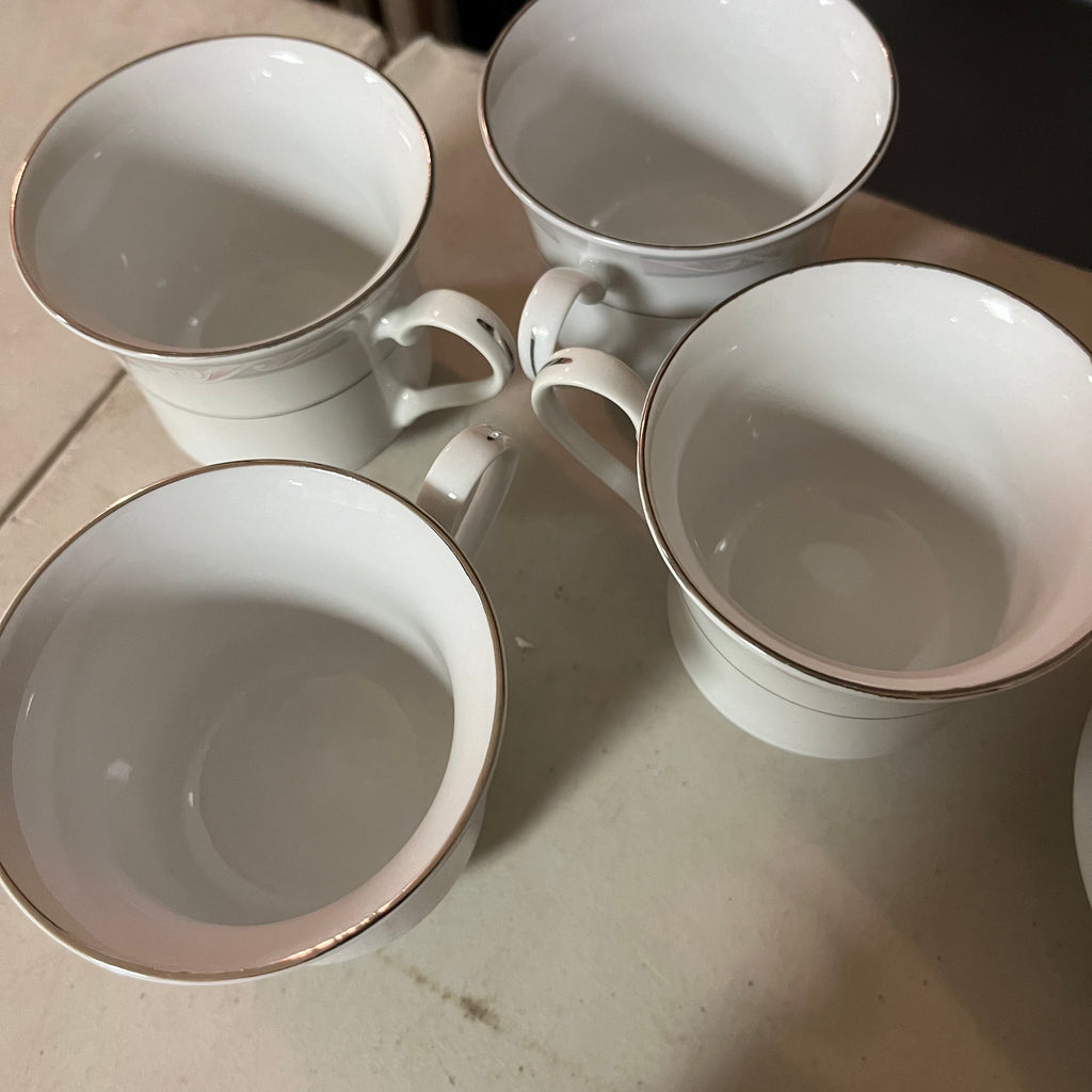 F550 46 piece China Grouping (Crown Ming fine china)