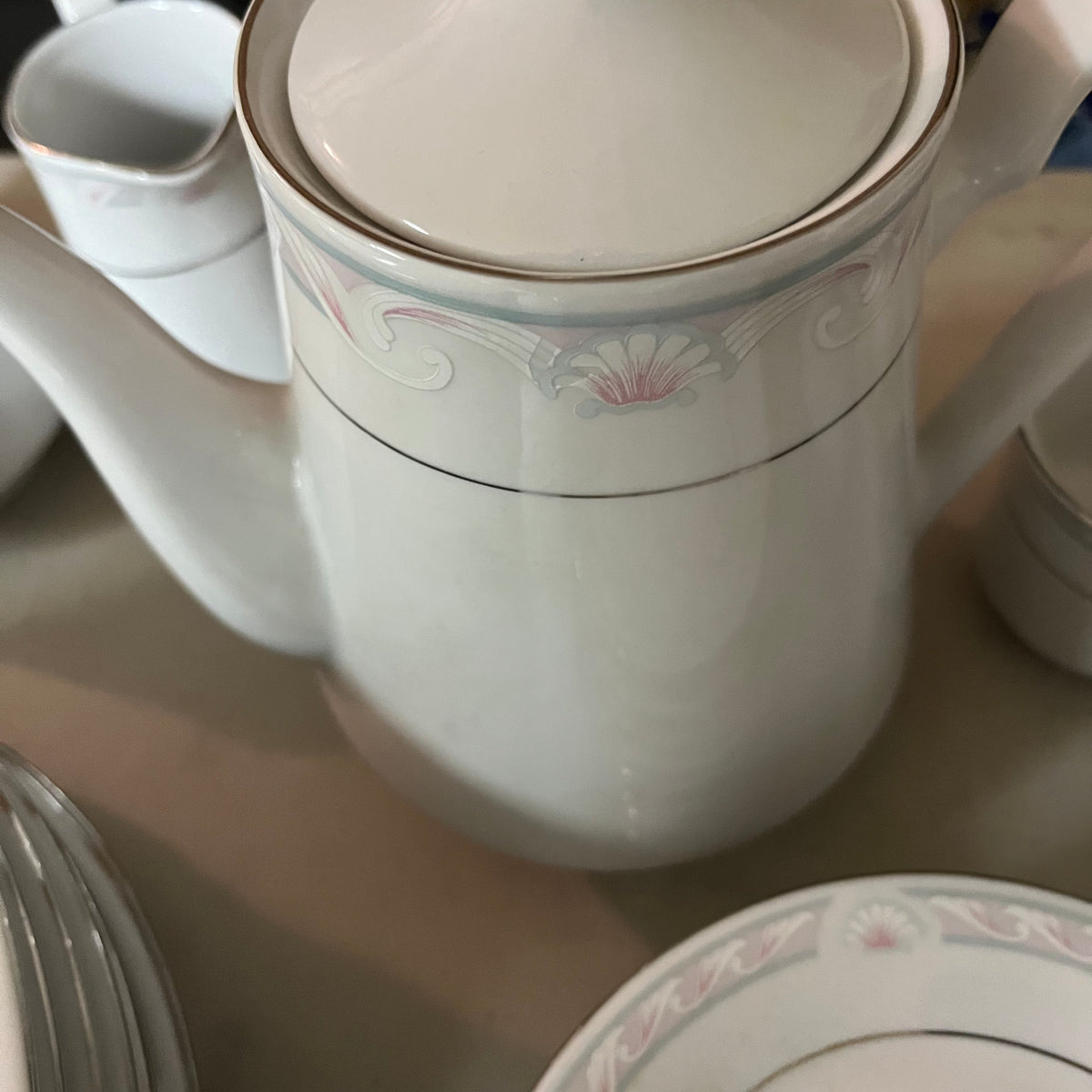 F550 46 piece China Grouping (Crown Ming fine china)