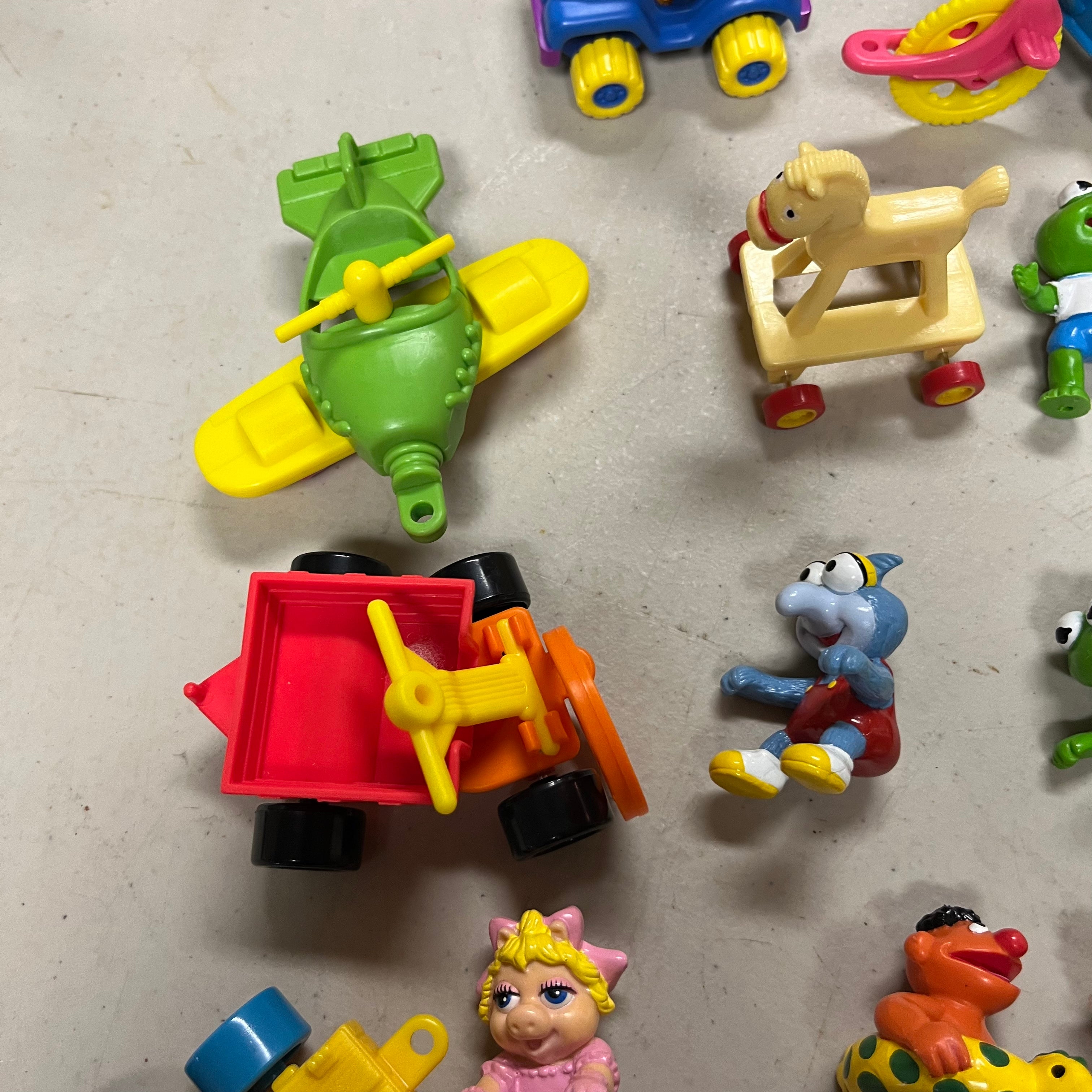 F551 Vintage McDonalds Toys