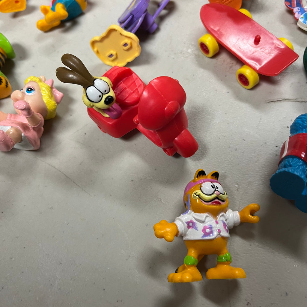 F551 Vintage McDonalds Toys