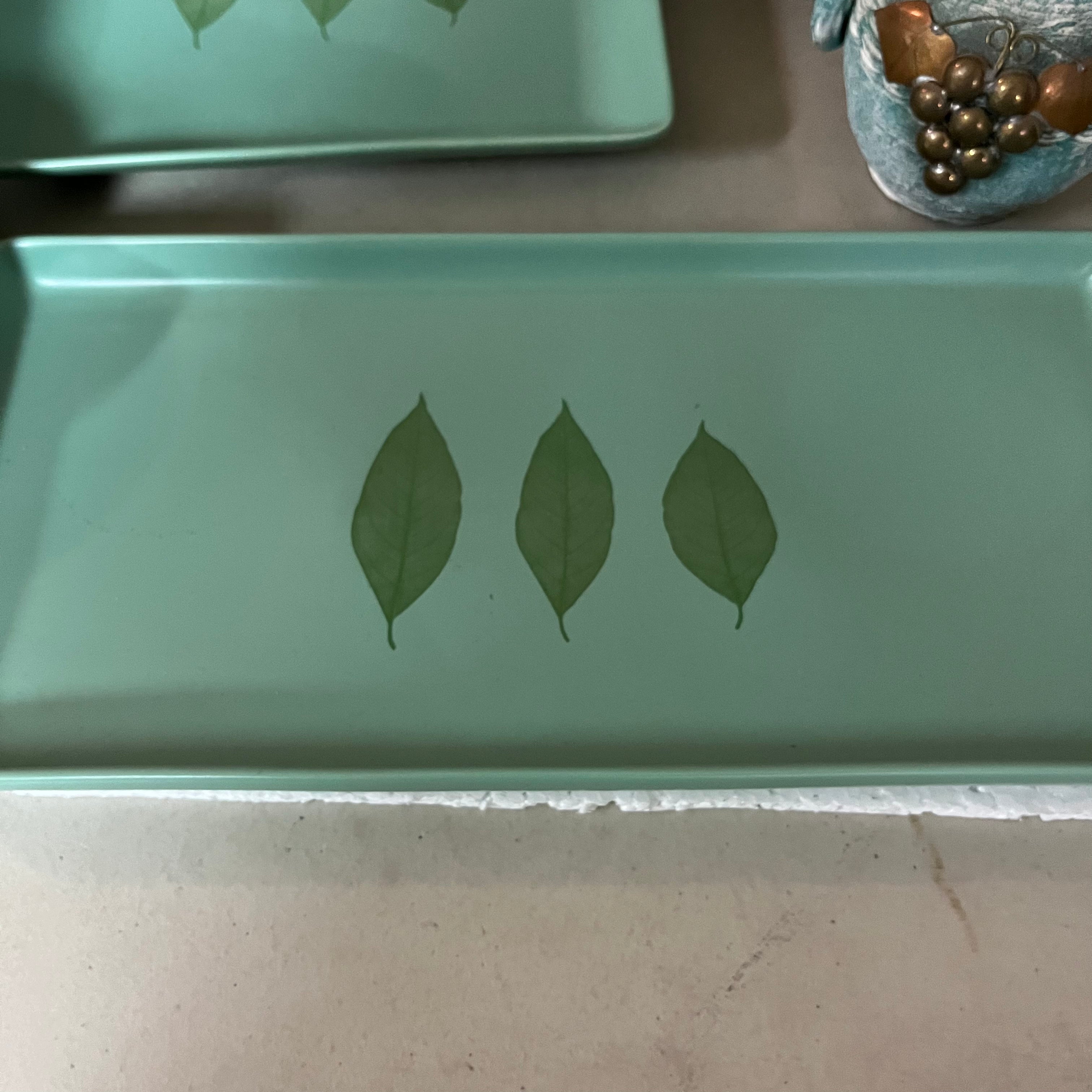 F553 Kitchen Grouping (mint green dishes and more)