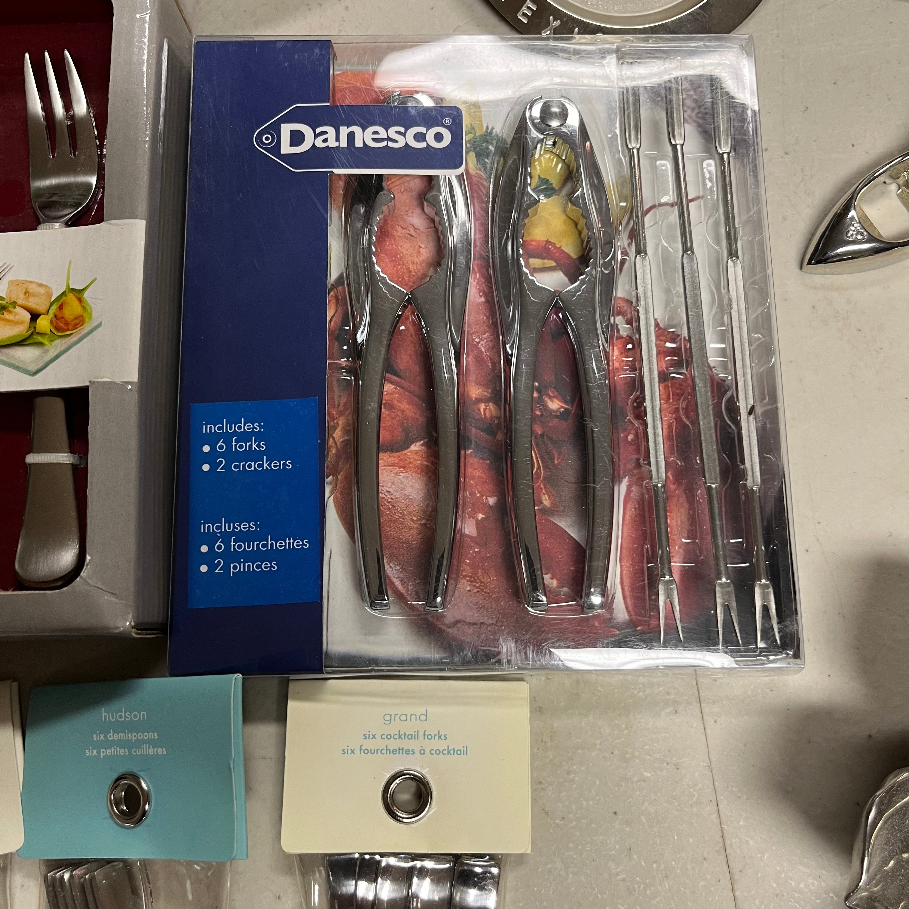 F555 Kitchen Grouping (cutlery, trays and more)