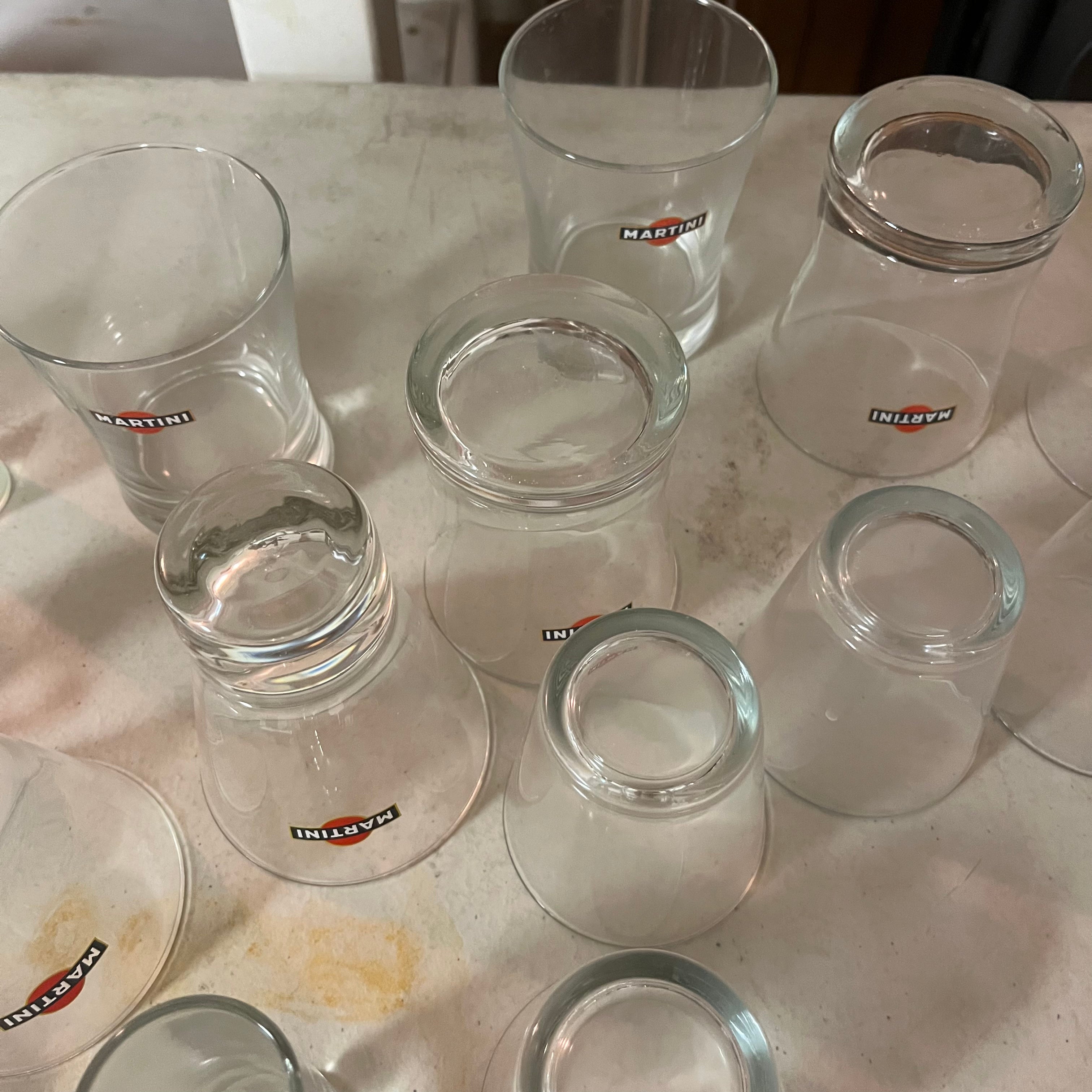 F558 Glassware Grouping (assorted glasses)