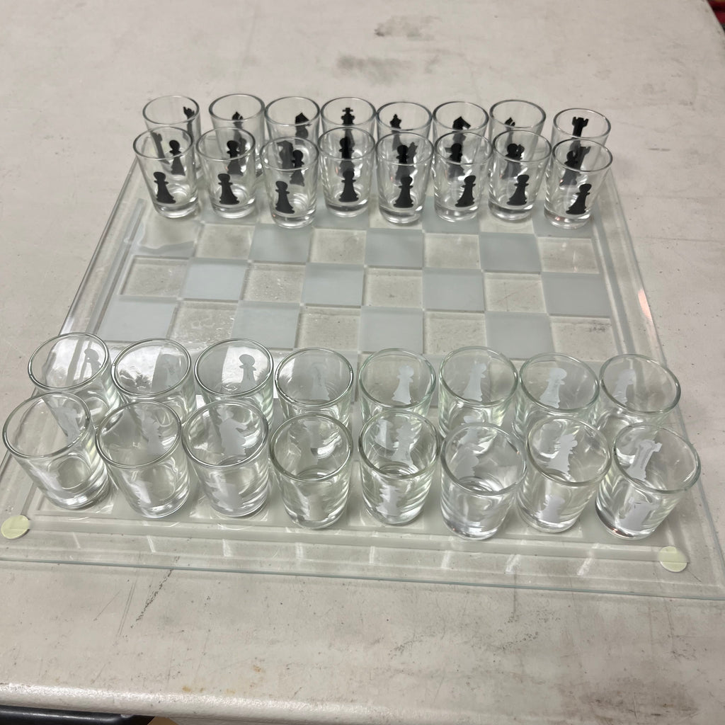 F559 Shot Glass chess set