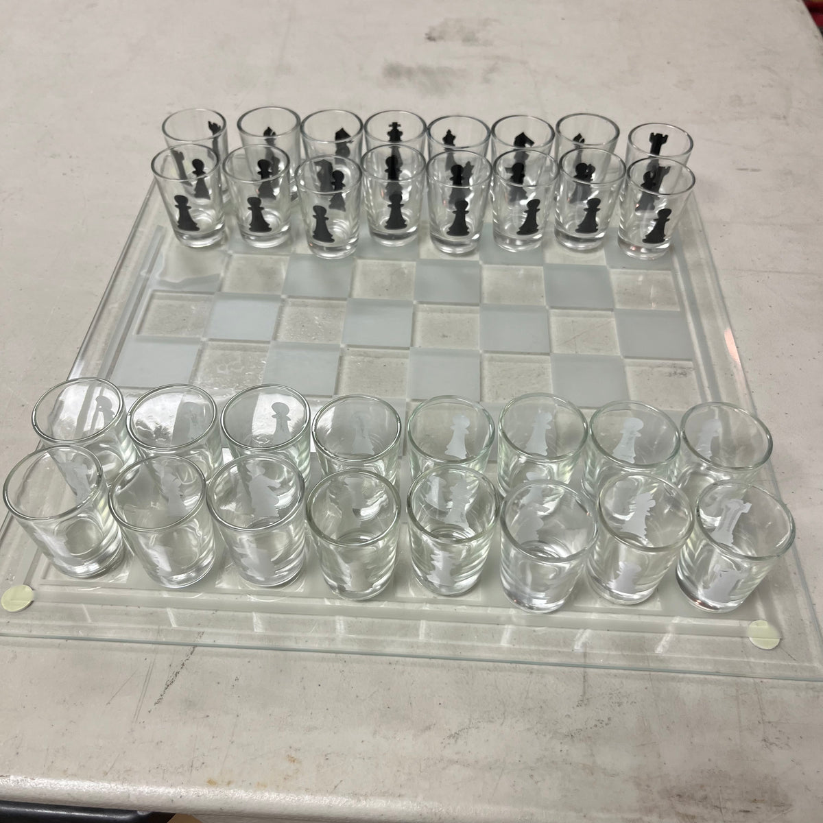 F559 Shot Glass chess set
