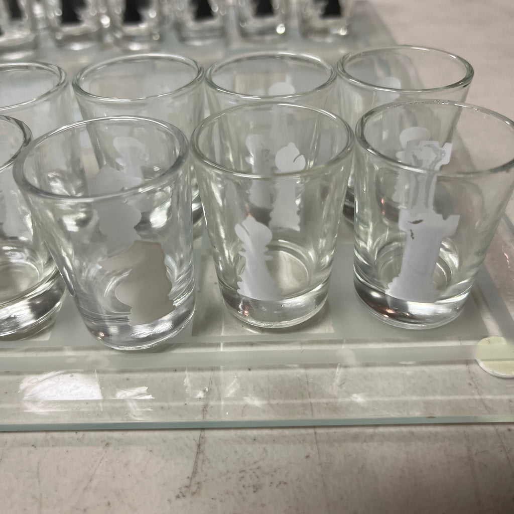 F559 Shot Glass chess set