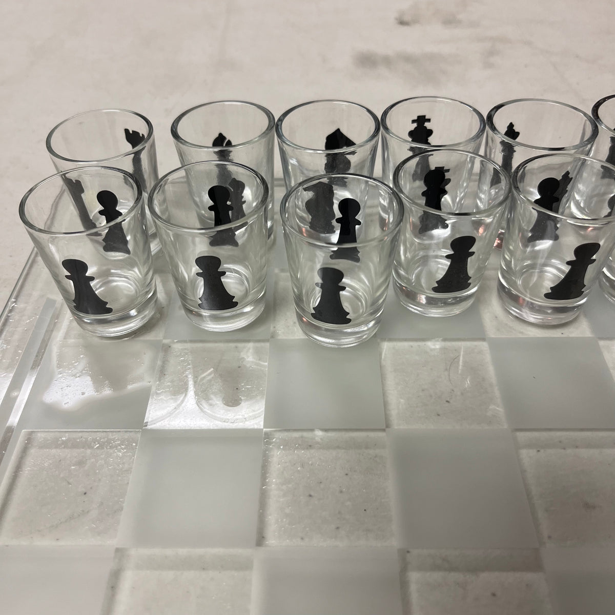 F559 Shot Glass chess set