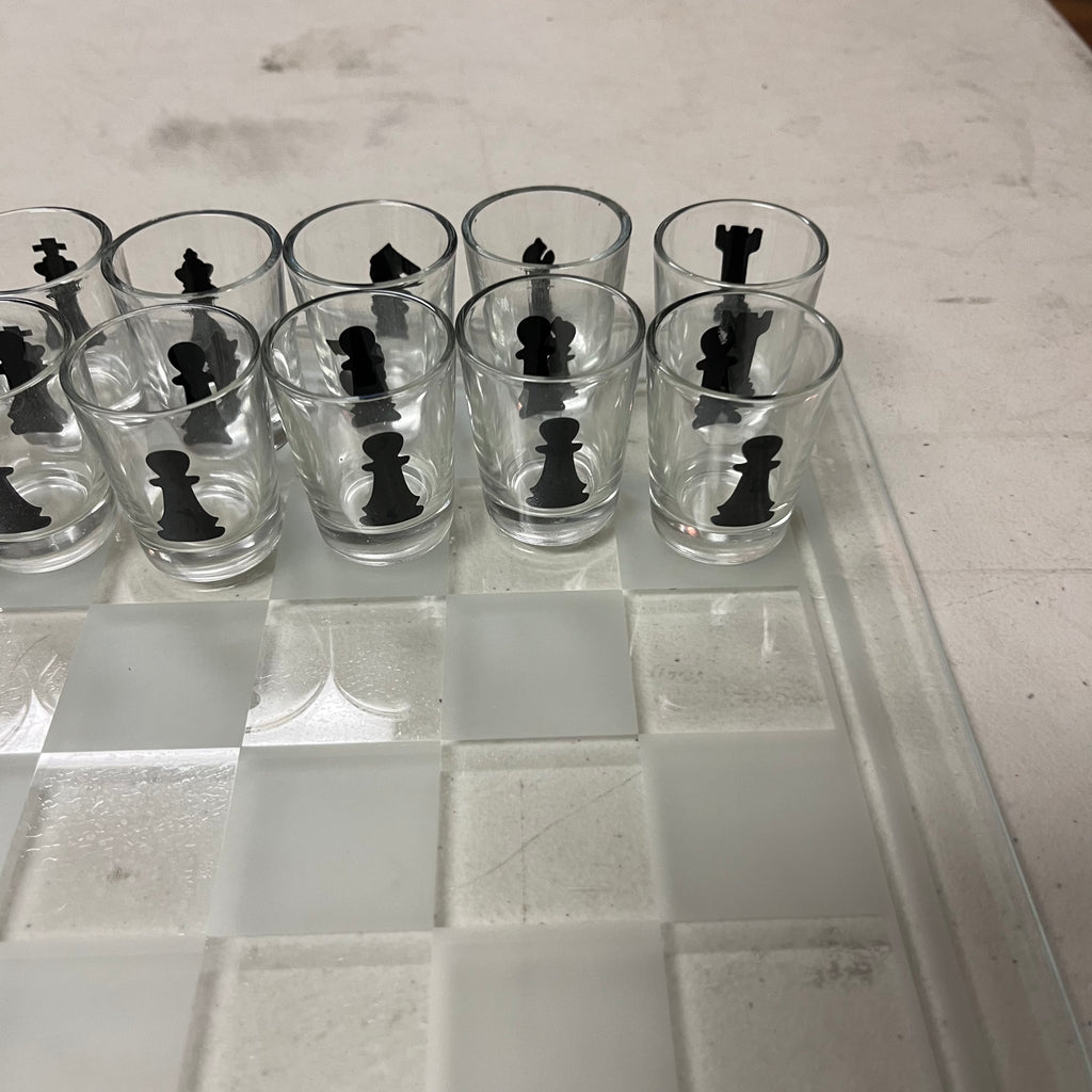F559 Shot Glass chess set