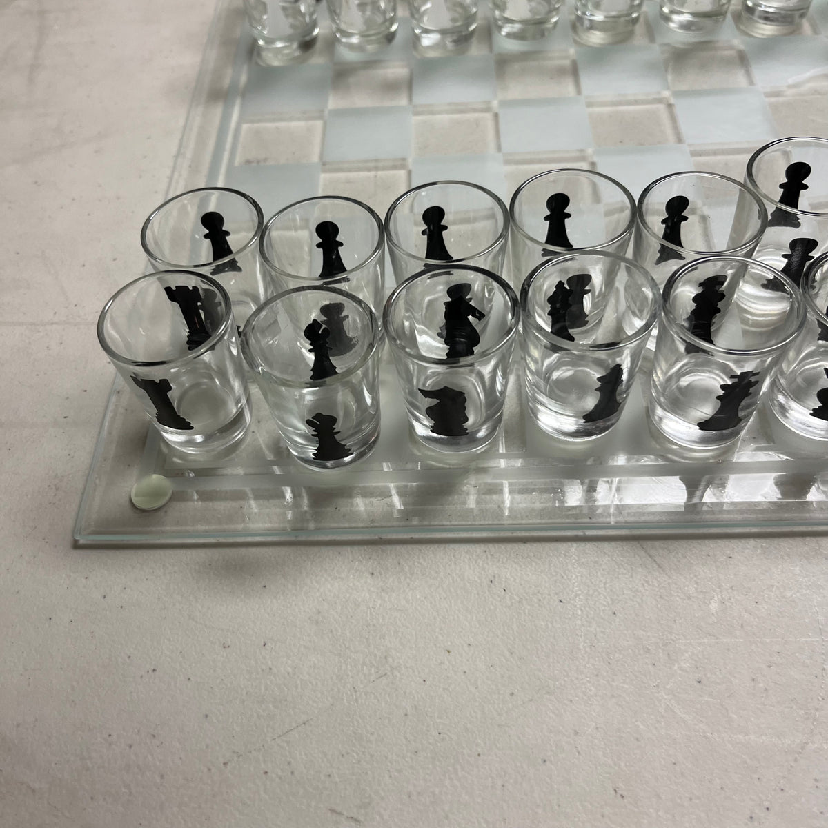 F559 Shot Glass chess set