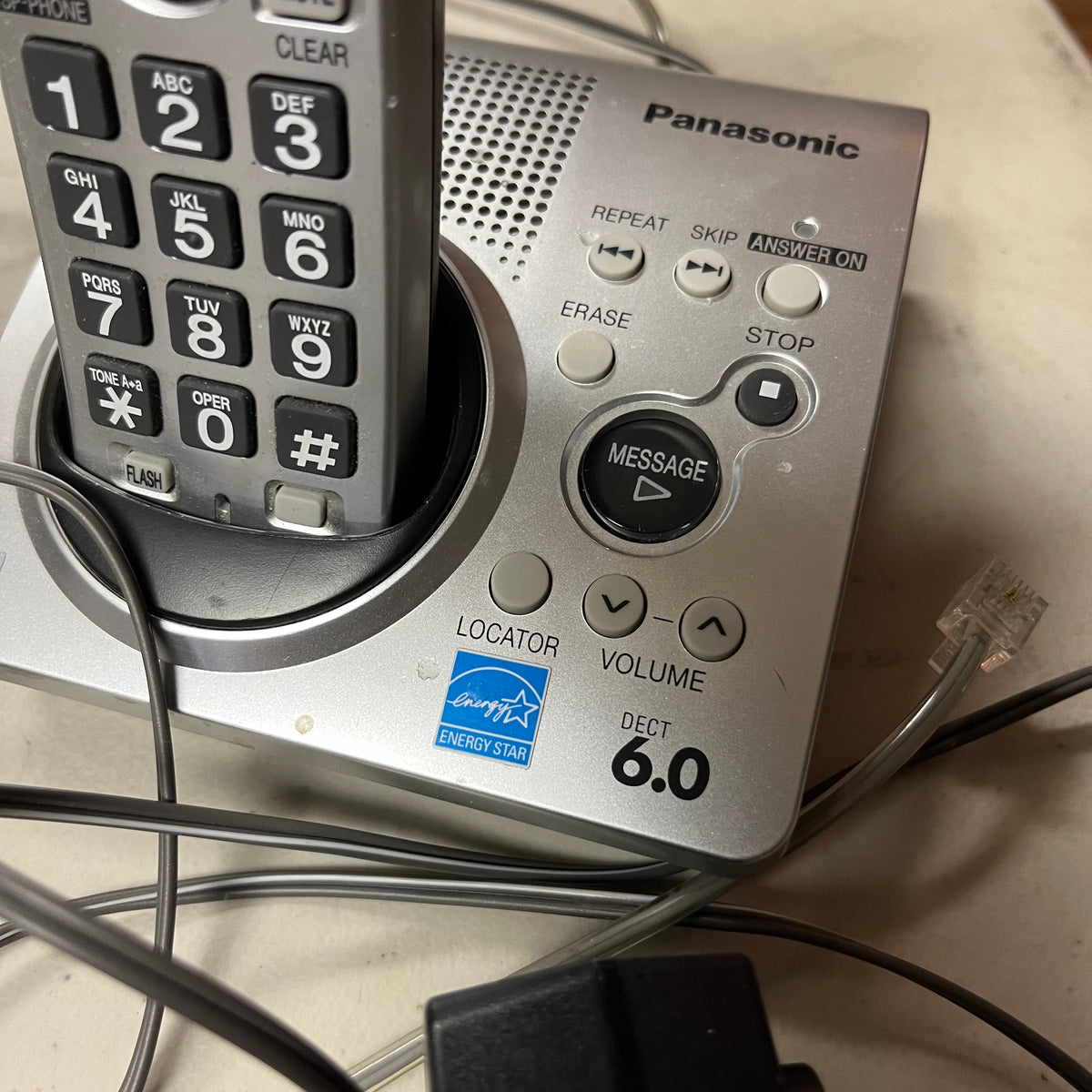 F561 Cordless phone set with two extra bases