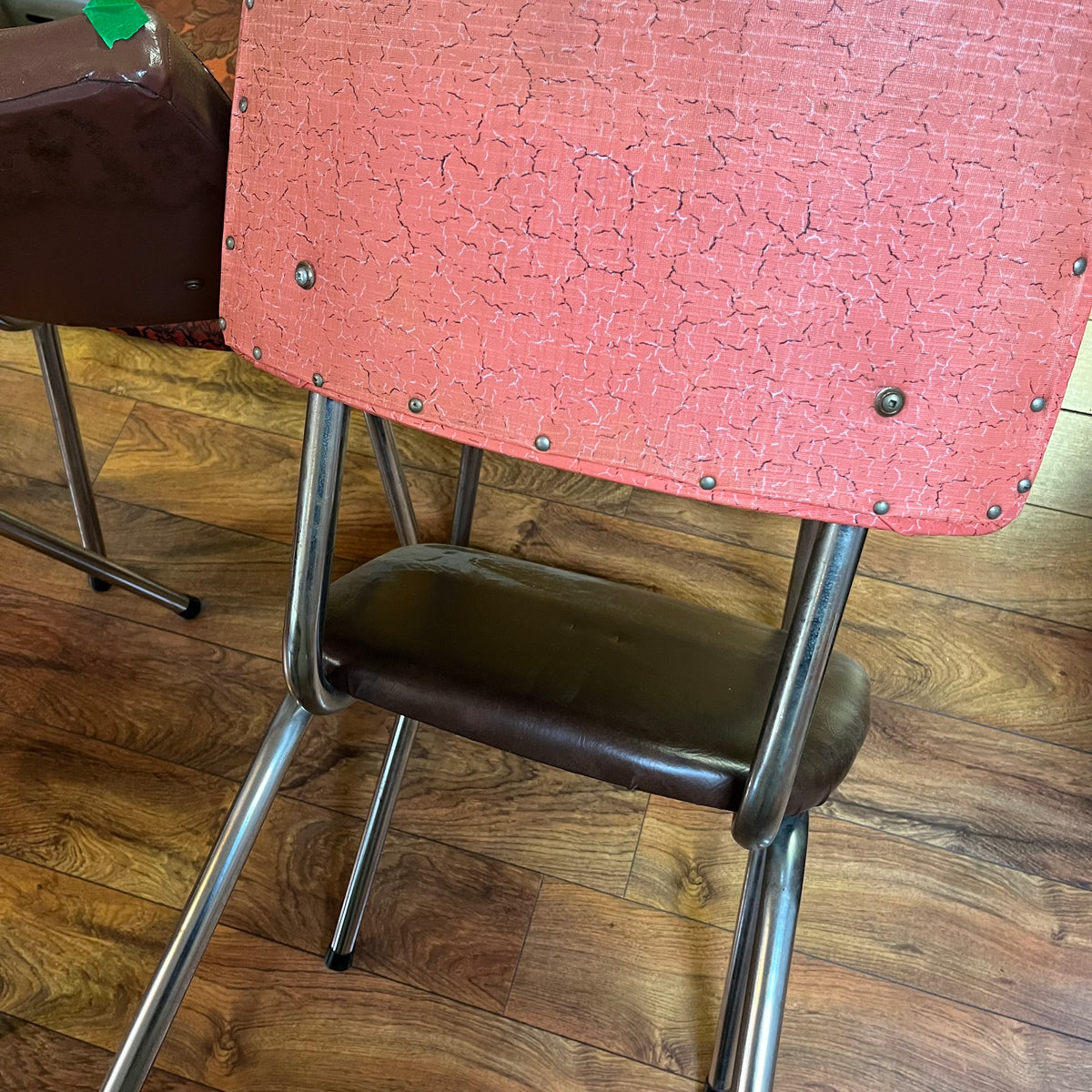 F568 Set of 4 assorted vintage metal chairs with vinyl upholestry