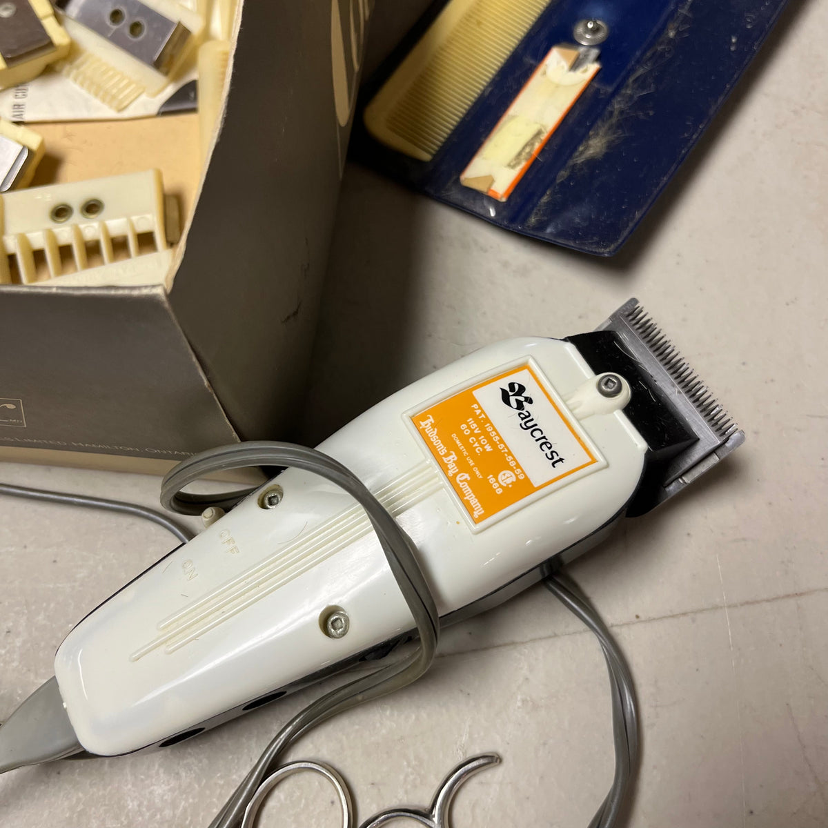 F571 Conair Grooming Set