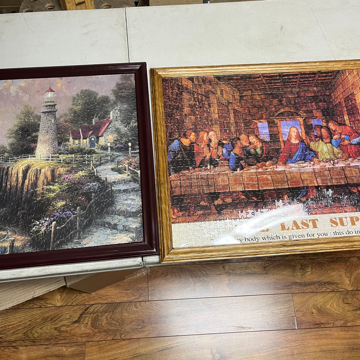 F573 Set of 2 vintage puzzles (Lighthouse and Last Supper)