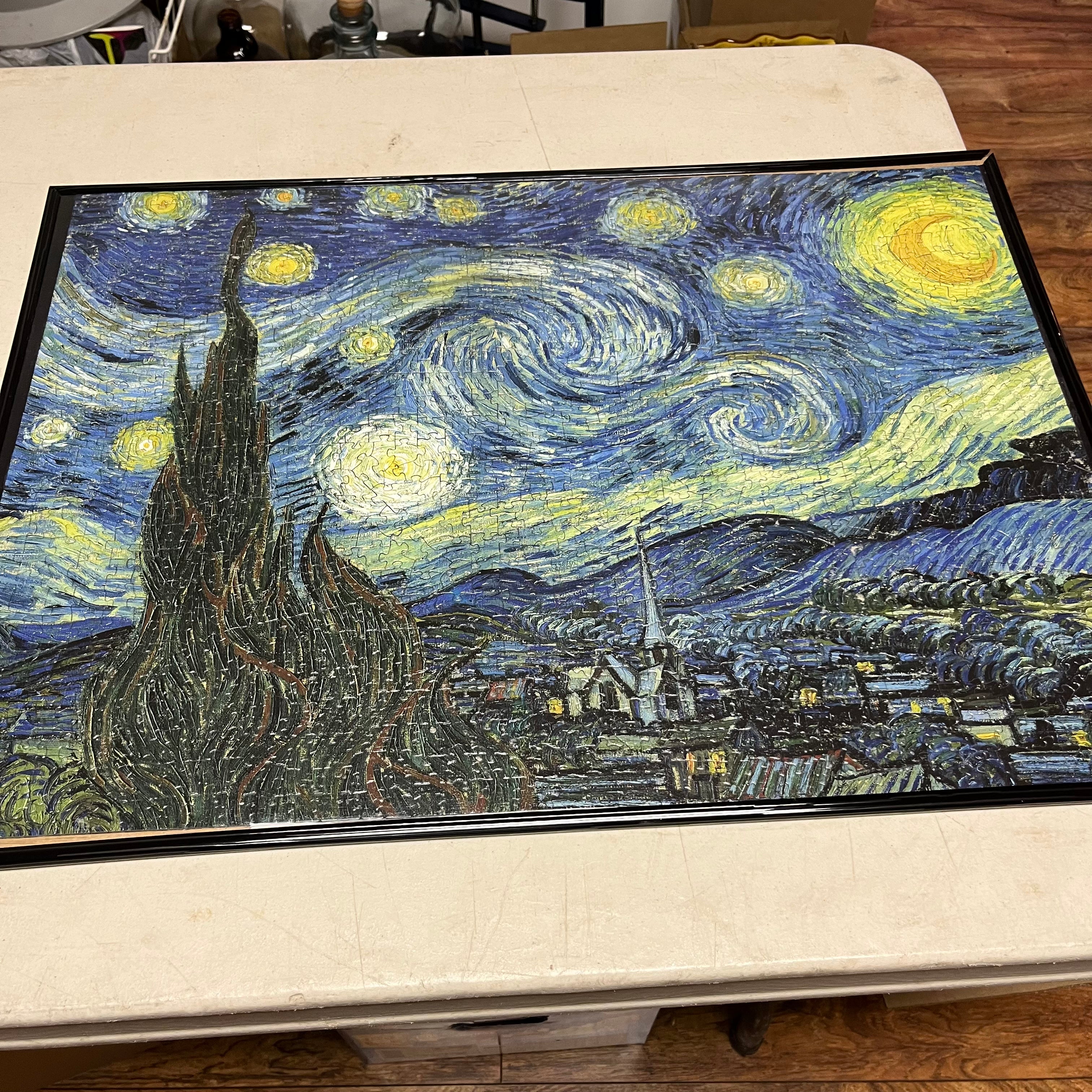 F574 Set of 2 framed puzzles (Starry Night and Peacock)