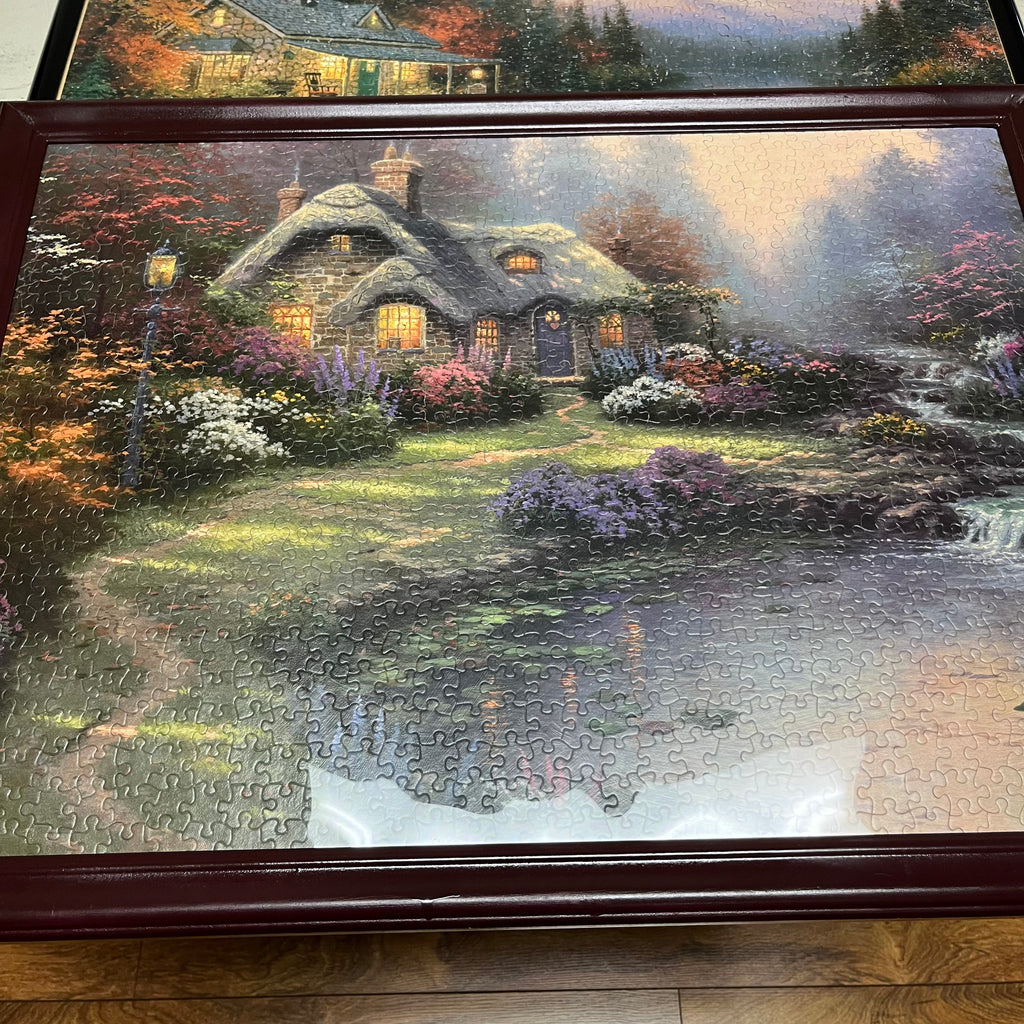 F576 Set of 2 framed puzzles (Thomas Kinkade)