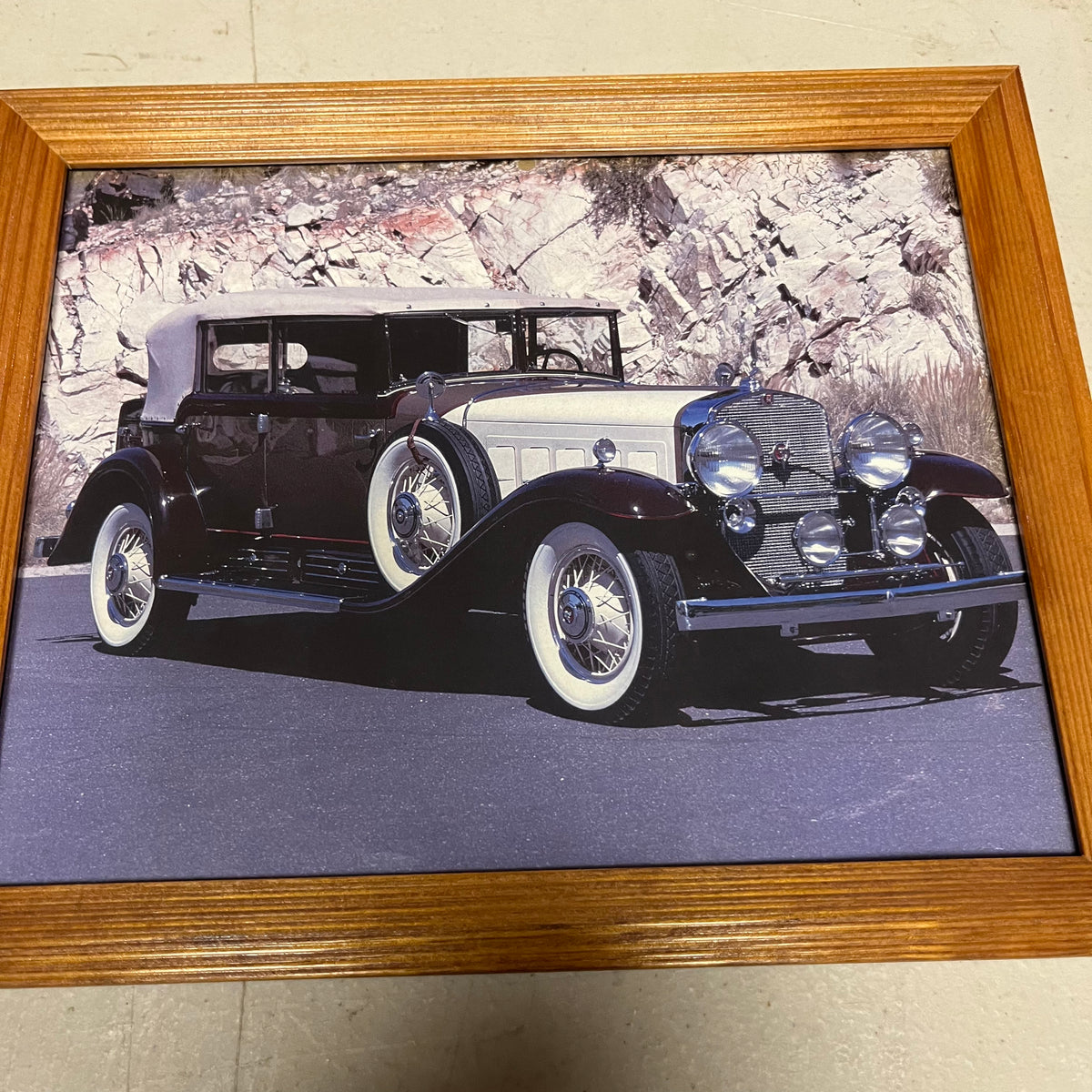 F577 Set of 8 framed pictures of classic cars