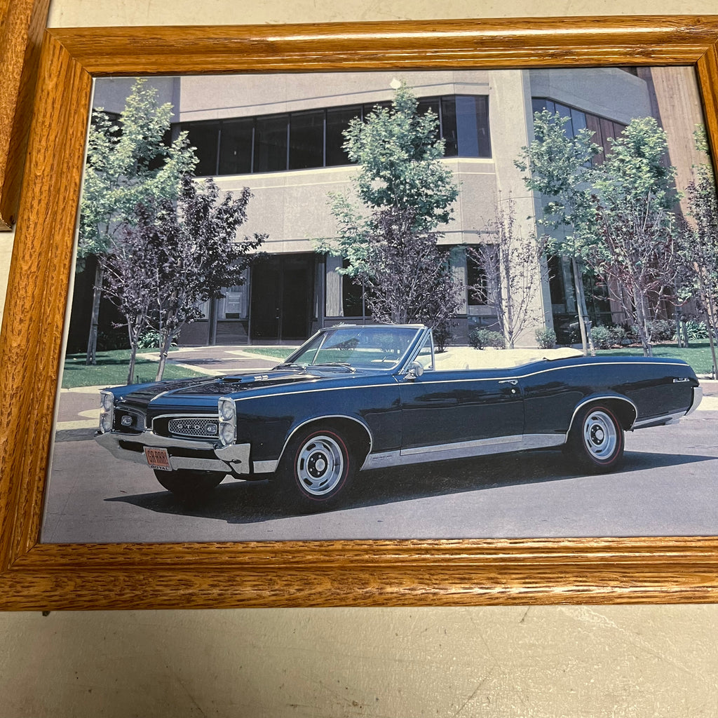 F577 Set of 8 framed pictures of classic cars