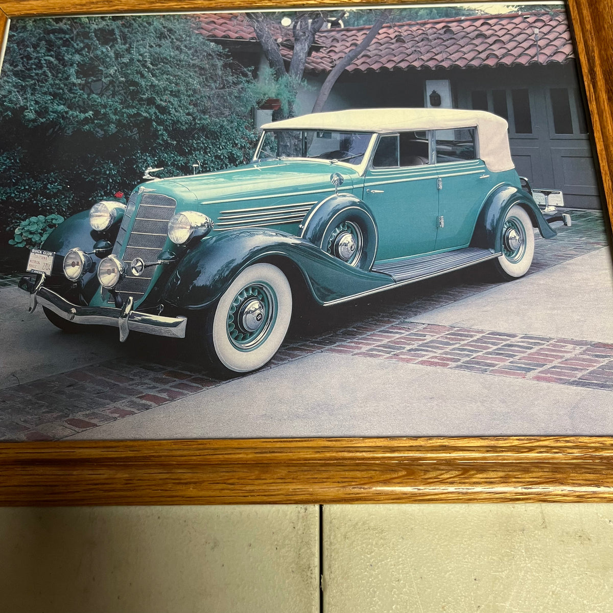 F577 Set of 8 framed pictures of classic cars