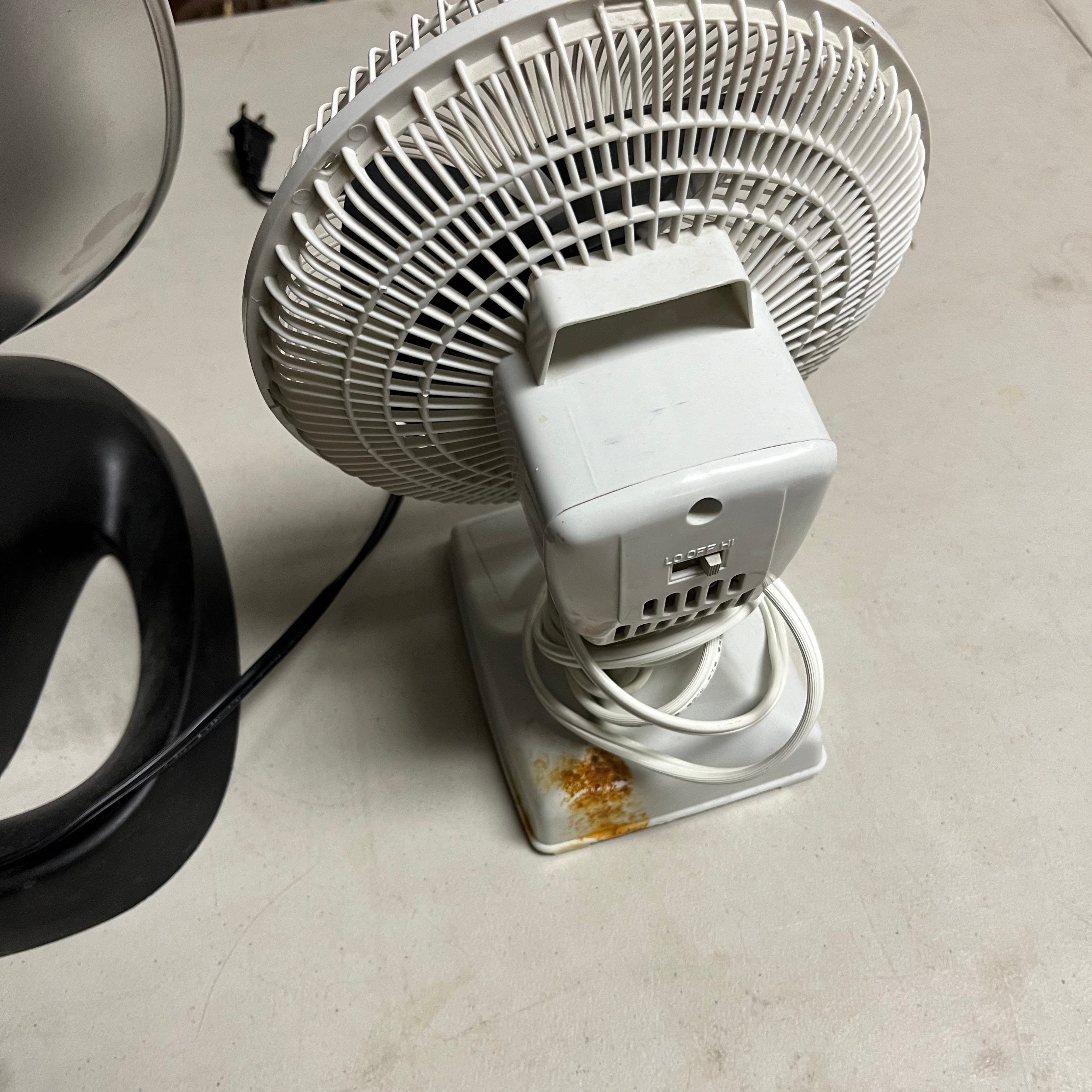 F579 Home Grouping(Presto heat dish and Super fan table fan)