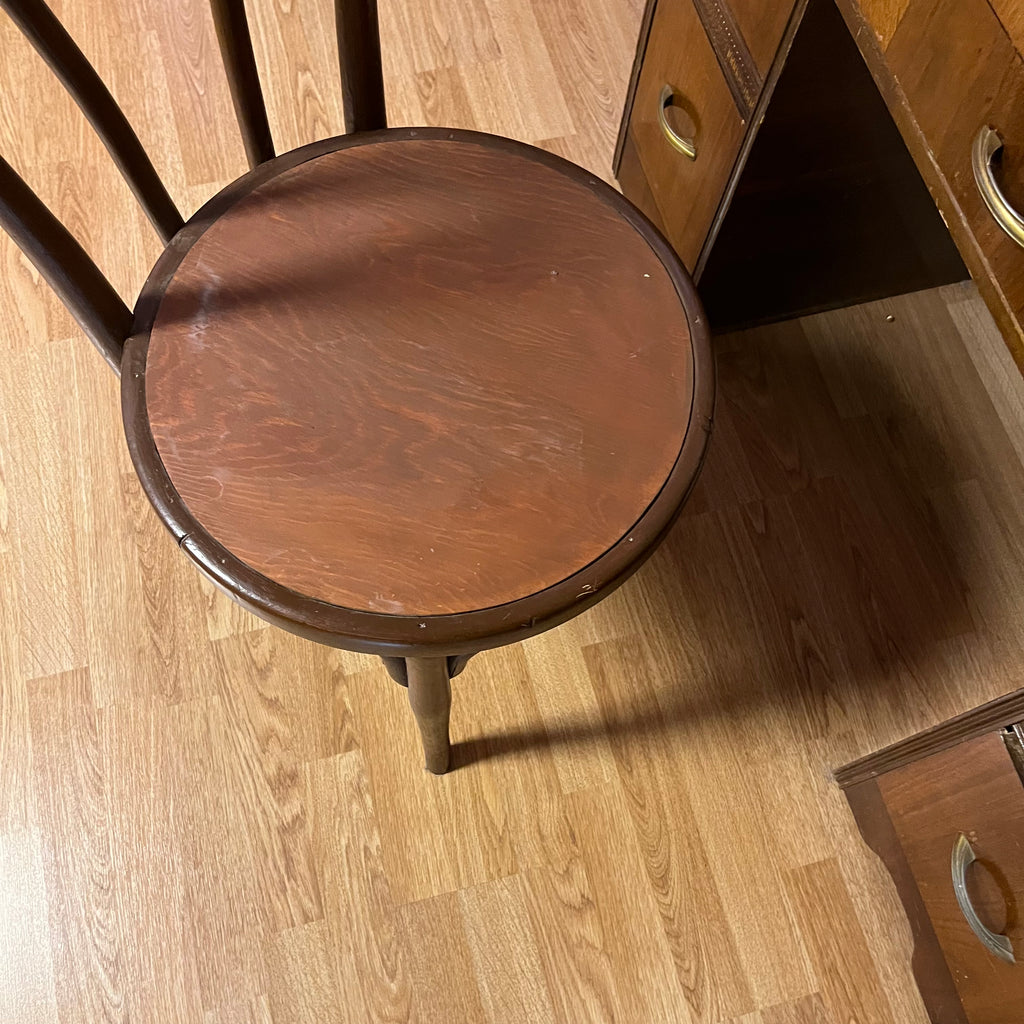 F583 Antique Art Deco style wooden vanity with mirror and chair