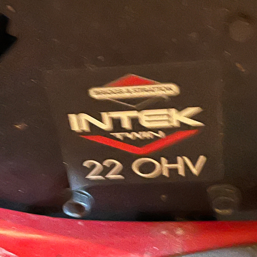F585 Briggs & Stratton Intek twin OHV ride on tractor/mower(**tractor is driveable but lawn mower not working)