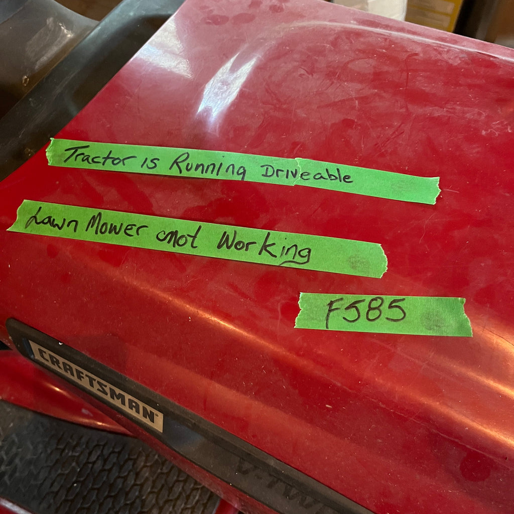F585 Briggs & Stratton Intek twin OHV ride on tractor/mower(**tractor is driveable but lawn mower not working)