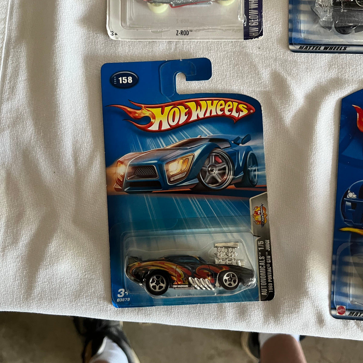 A521 Hot Wheels Grouping