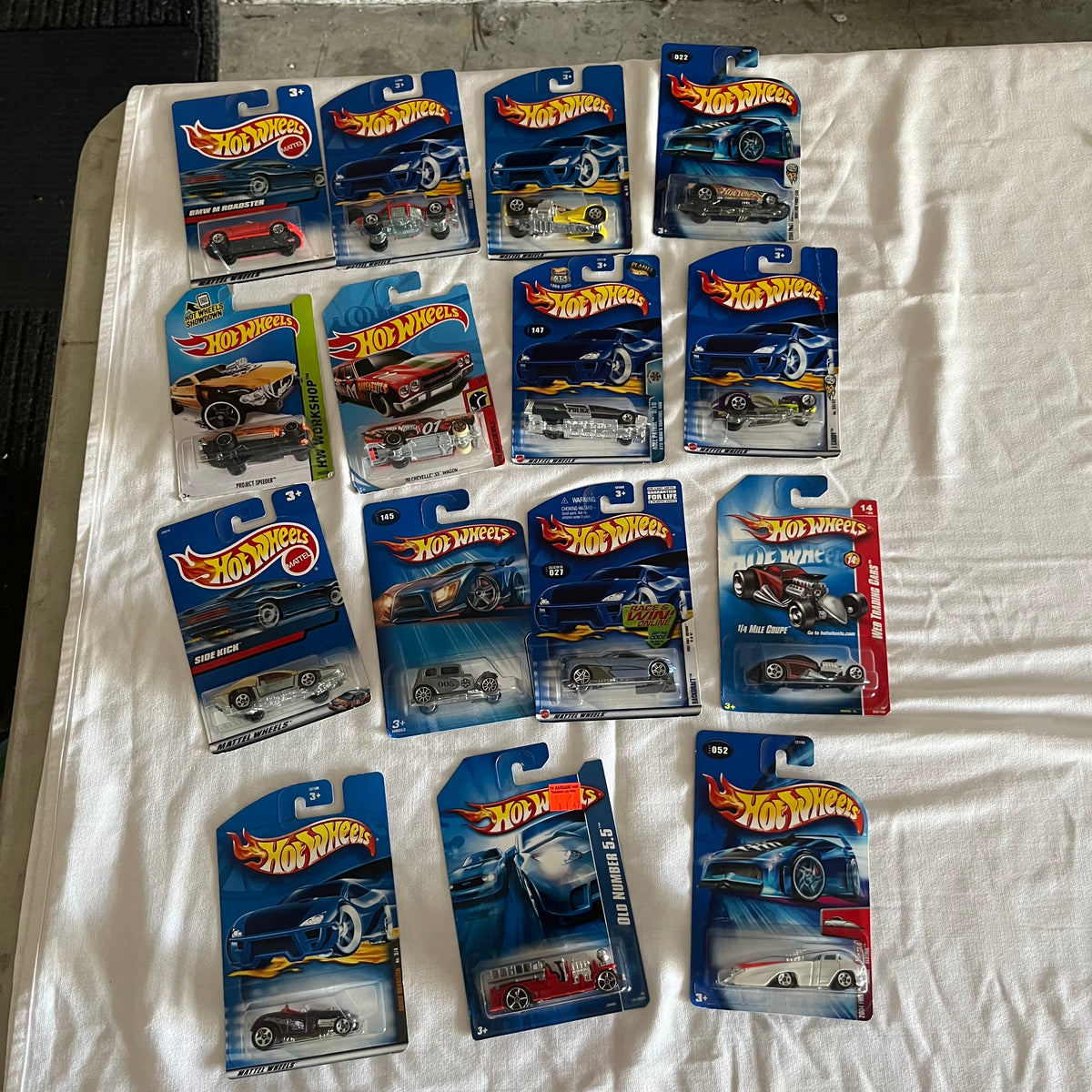 A523 Hot Wheels Grouping