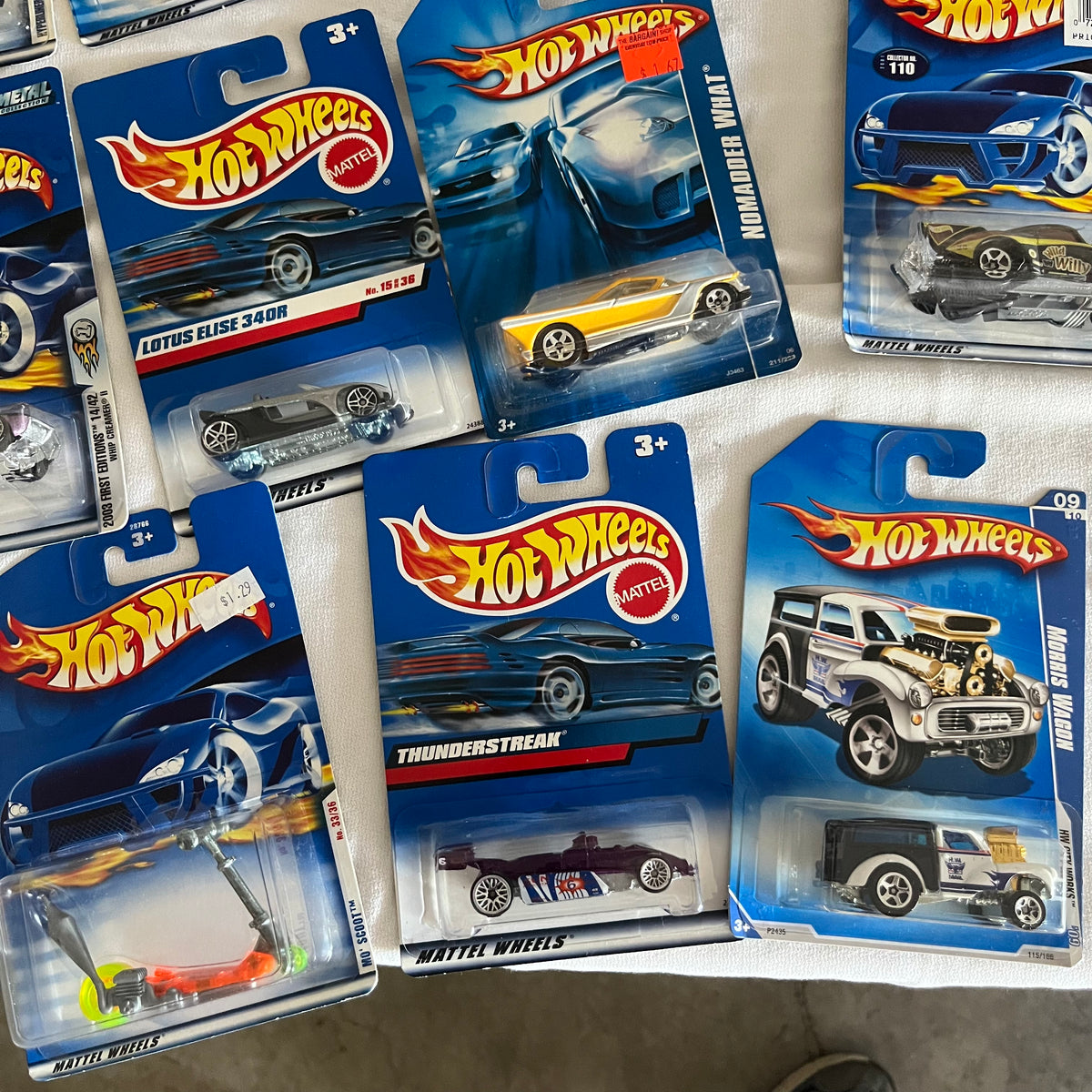 A527 Hot Wheels Grouping