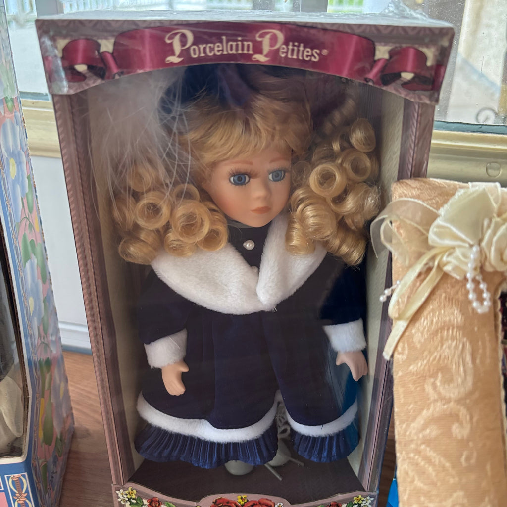 F103 Vintage Doll Grouping and more